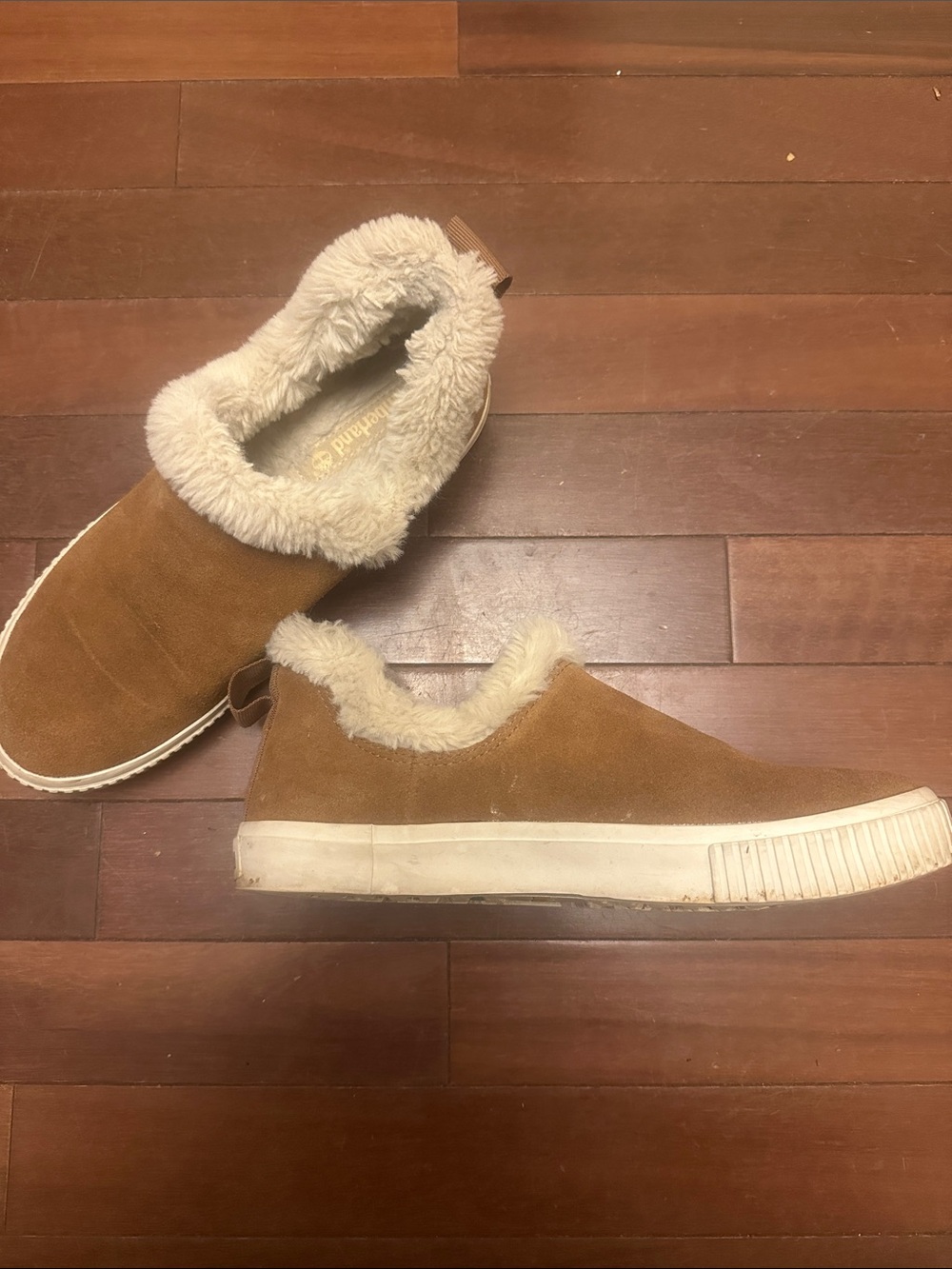 Timberland Brown Suede Moccasin Slippers with Cream Fur Lining - Picture 3 of 8